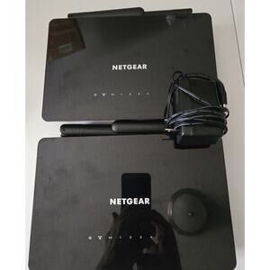 NETGEAR Wireless Desktop Access Point WAC104 Lot of 2 - Only 1 AC Adapter